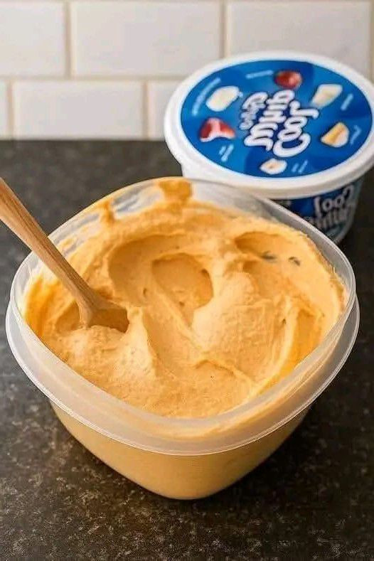 Delicious Pumpkin Fluff Dip